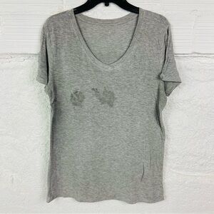 Just bee.. Heather Gray stretch V-Neck Short Sleeve Tee size large